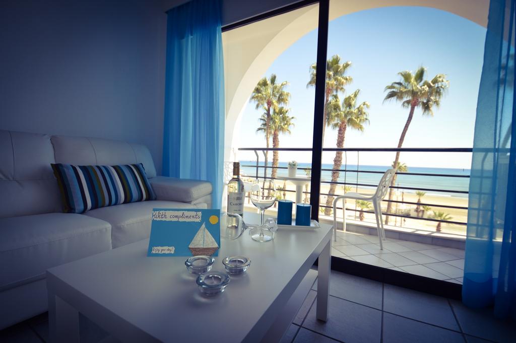 Krasas Beach Apartment Rentals ลาร์นาคา ห้อง รูปภาพ